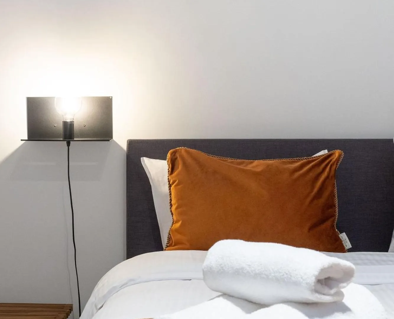 Inviting And Bright 7-Person Apartment In Antwerp Belgium