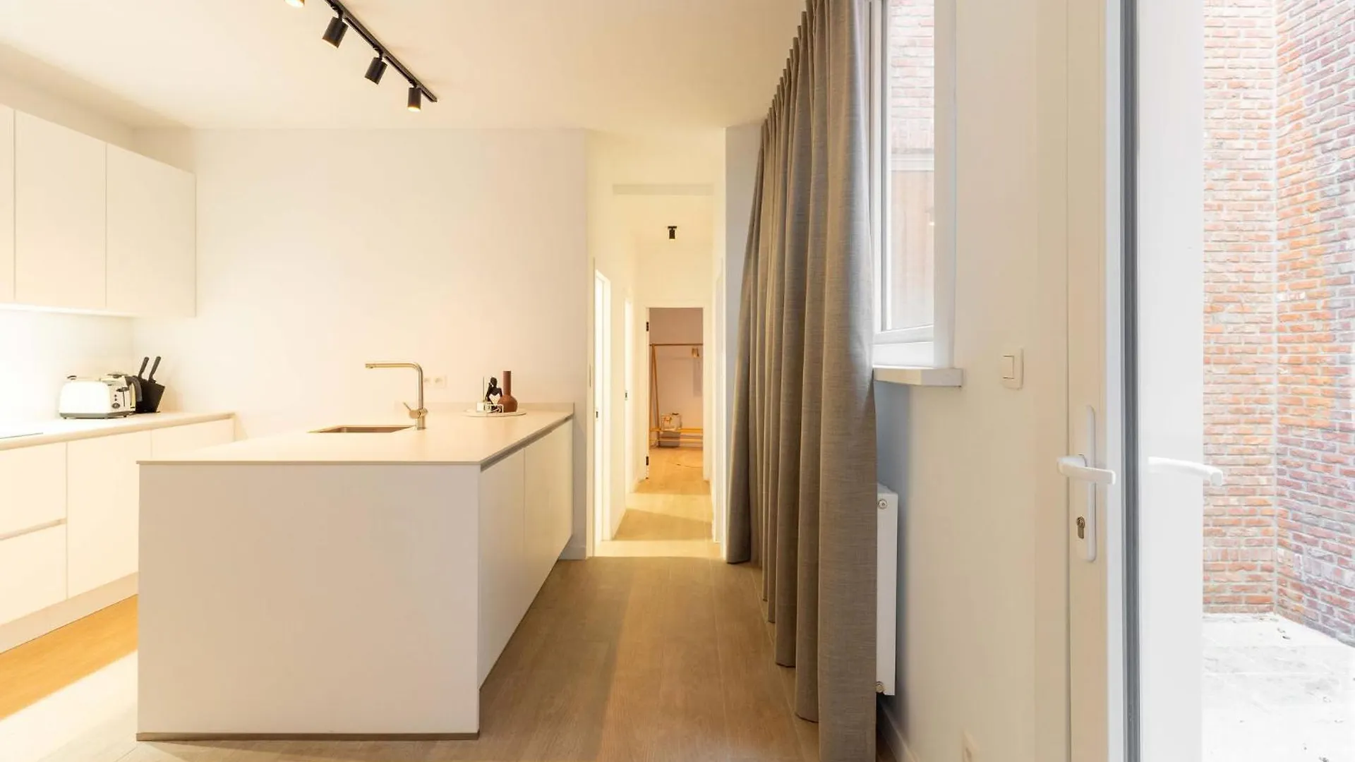 Inviting And Bright 7-Person Apartment In Antwerp 0*,  Belgium