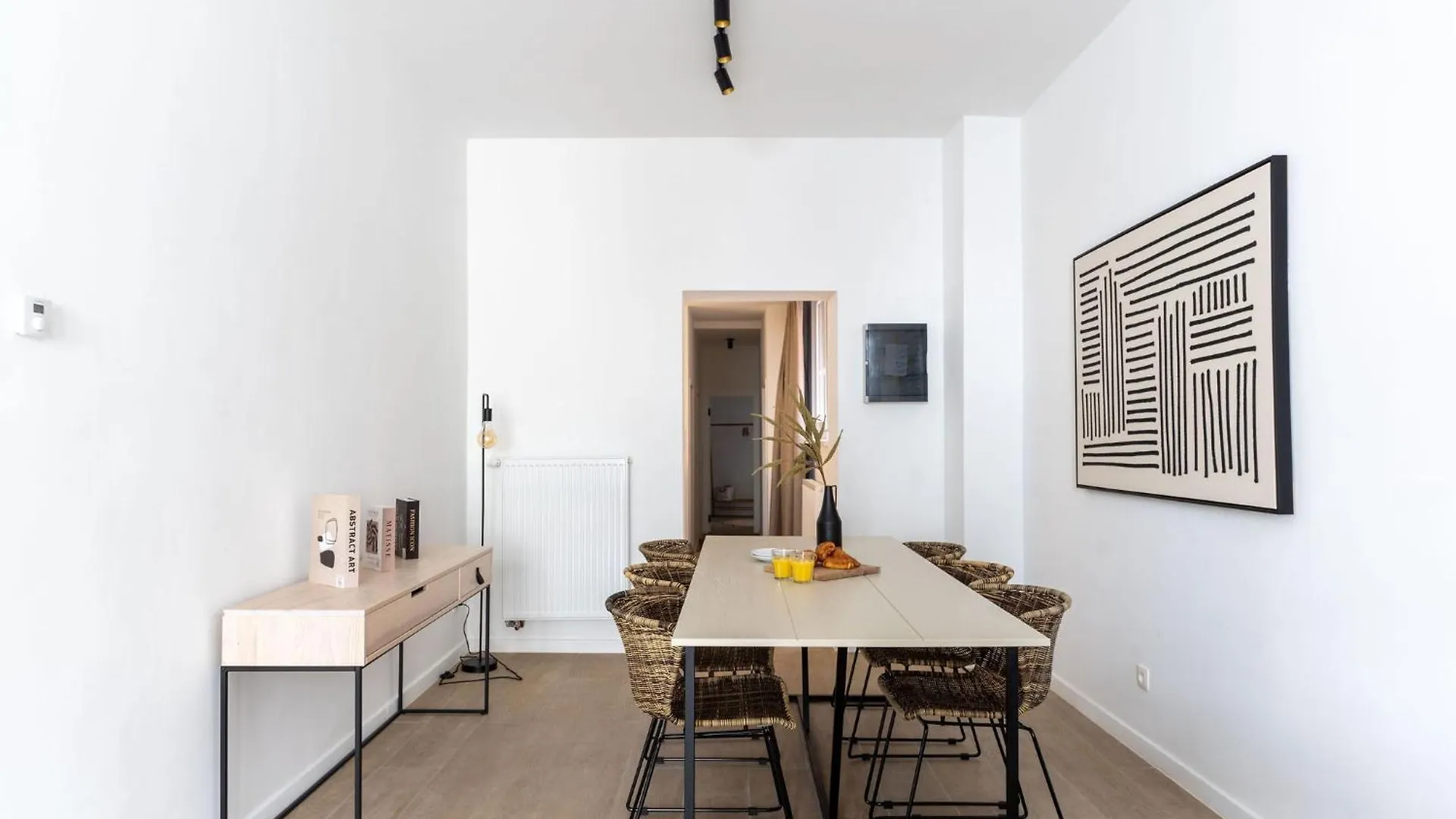 Inviting And Bright 7-Person Apartment In Antwerp