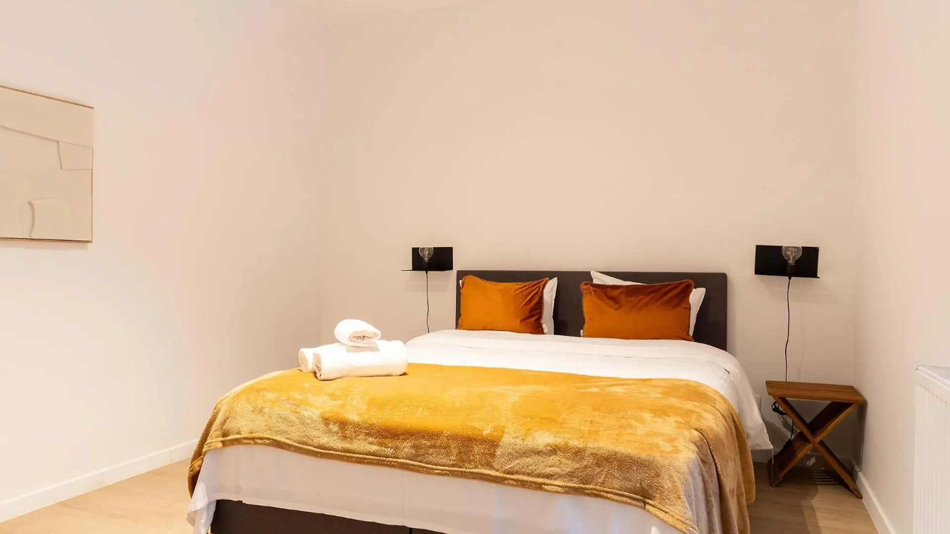 Inviting And Bright 7-Person Apartment In אנטוורפן בלגיה